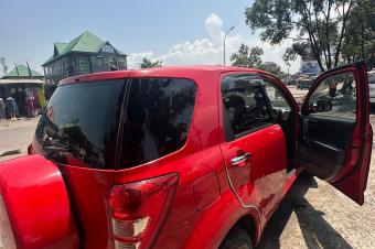 TOYOTA RUSH COULEUR DORIGINE MOBIMBA  PLAQUE  AM10 CLIMATISATION IMPECCABLE  PRIX5900 NAZUI LOCALISATION LIMETE  