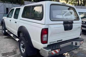 NISSAN HARDBODY A VENDRE A KINSHASA 