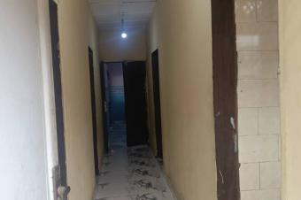 BELLE PARCELLE 400 M AVEC MAISON DE 4 CHAMBRES  EFOBANK  NSELE  PROXIMIT DU BOULEVARD 
