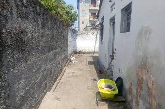 BELLE PARCELLE 400 M AVEC MAISON DE 4 CHAMBRES  EFOBANK  NSELE  PROXIMIT DU BOULEVARD 