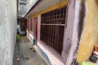 BANDALNGWAMAISON COMMUNALE MISE EN VENTE DUNE PARCELLE TYPE ONL 5m x 25m ayant une maison habitable 
