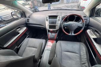 Toyota Harrier 2012 sans plaque essence automatique 4cylinder kilomtrage 9600 camera de recul Prix 11000 a discuter