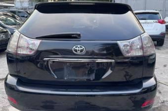 Toyota Harrier 2012 sans plaque essence automatique 4cylinder kilomtrage 9600 camera de recul Prix 11000 a discuter