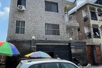 VENTE PARCELLE LOCATIVE RENTABLE  BARUMBU