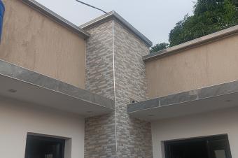 AGK IMMO met  votre disposition la vente de cette parcelle sur lav Kokolo Direction Birmanie CBumbu. Dimension 720M. Prix 90.000  discuter.  votre service.