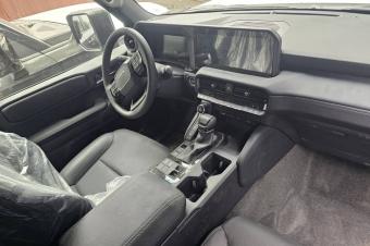 TOYOTA PRADO ADVENTURES SANS PLAQUE 2025  PRIX  95.000 LISOLO MUKIE KK.   AUTOMATIQUE ESSENCES 00.0 KILOMTRES CLIMATISATION IMPECCABLES FULLS OPTIONS TOIT OUVRANT LOCALIS