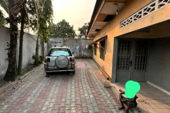 Parcelle  Lemba 15 sur 16m 98.000