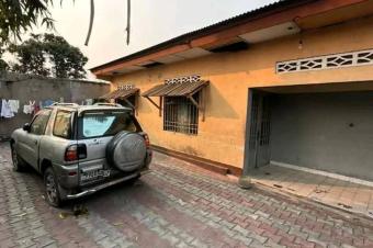 Parcelle  Lemba 15 sur 16m 98.000