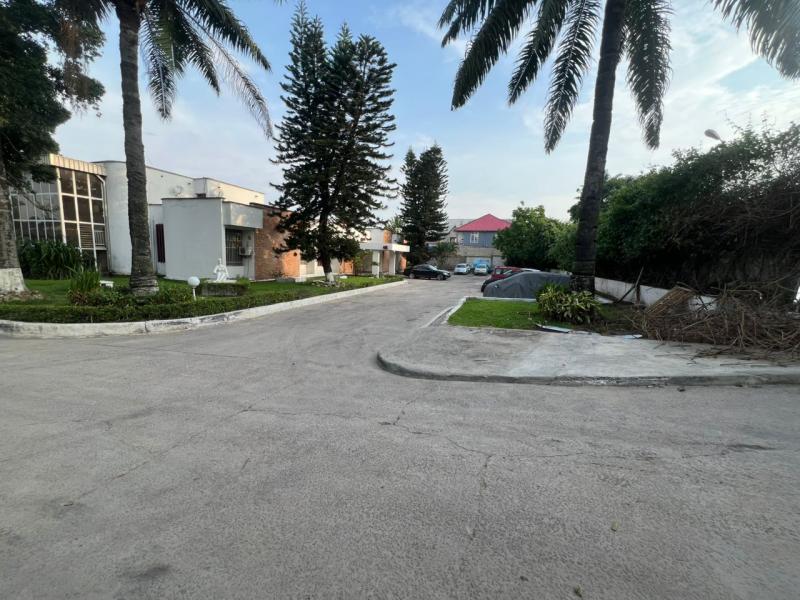 Parcelle  vendre sur Okapi dans la commune de Ngaliema 