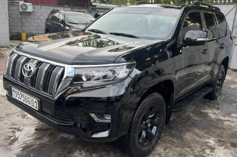 Prado txl 2015 modifie 2023 diesel manuelle moteur 5l Kilomtrage 35000  prix 33000 a discuter