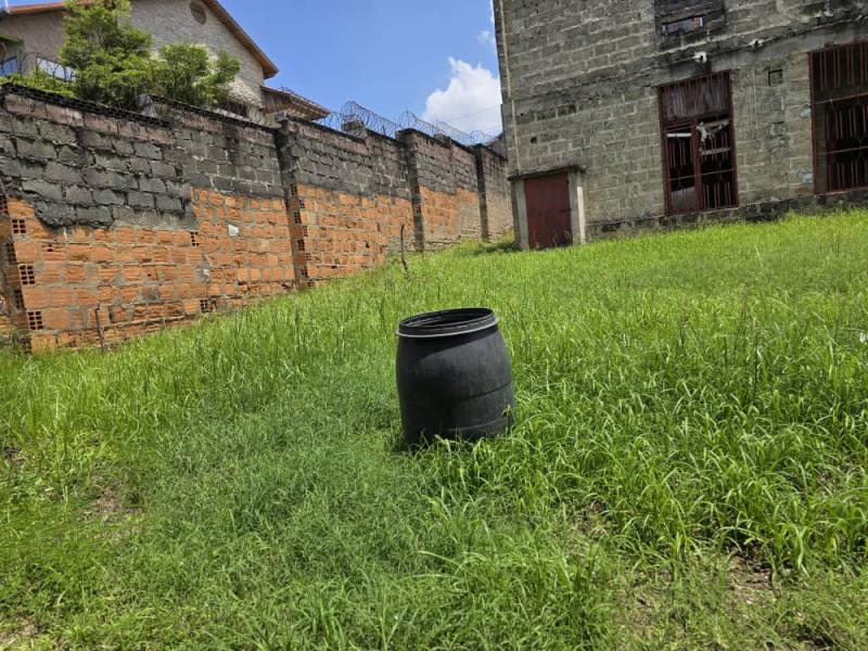 MACAMPAGNE JOLI PARC  MISE EN VENTE DUN TERRAIN DE 15m x 25m Rf  saintluc  alle verte