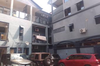 Vente Parcelle Plus Deux Immeubles  Gombe Sur Macadam