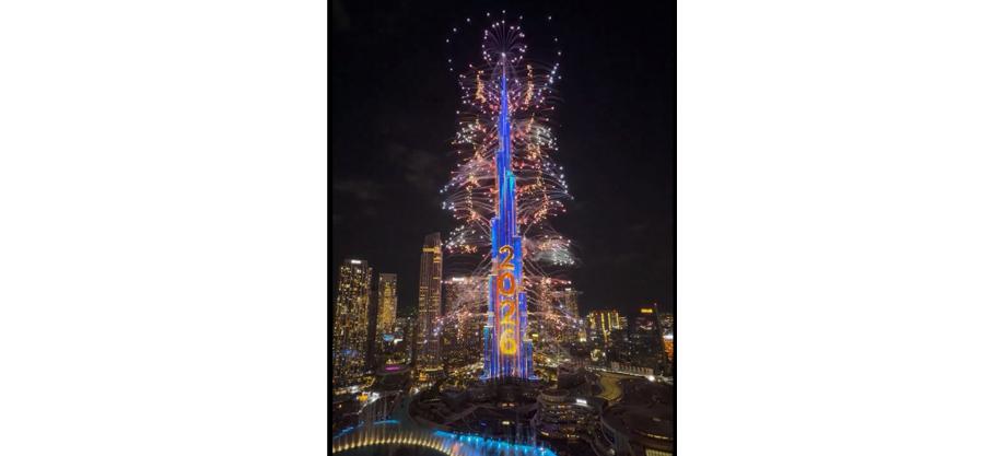 EAU: Grande célébration du Nouvel An à Dubaï depuis le Burj Khalifa, la plus haute tour du monde