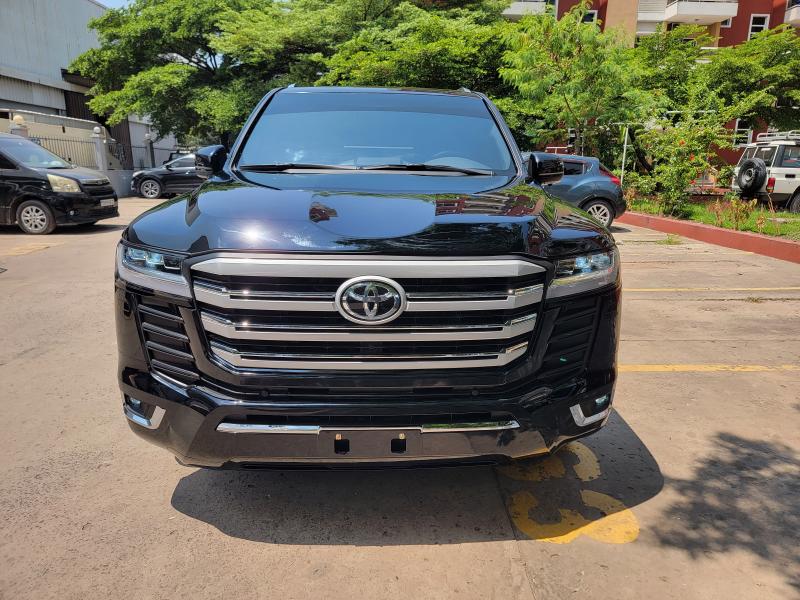 Toyota LandCruiser vxr 