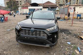 Rav4 hybrid  Anne 2024 Intrieur tissu Fiable kilomtrage 4342 Prix 23.000  discuter lgrement  Localisation appel   Offre directe