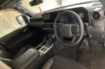 TOYOTA PRADO ADVENTURE 2025 PLAQUE AB25  PRIX 63.000 LISOLO MUKIE KK.   AUTOMATIQUE ESSENCES VOLANT DROITS 5.000 KILOMTRES CLIMATISATION IMPECCABLES FULLS OPTIONS LOCALI