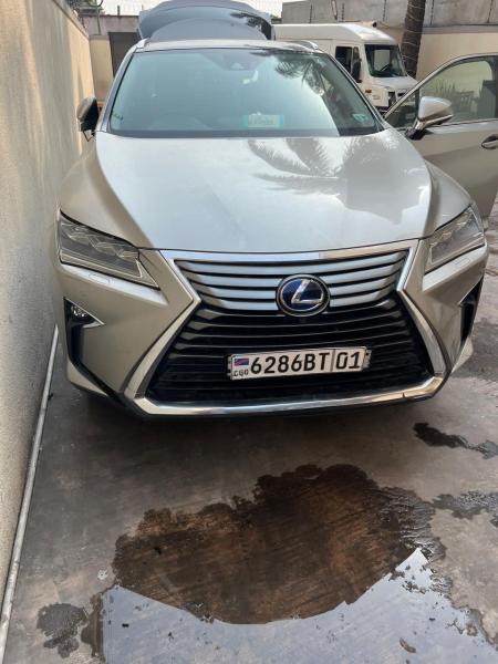 Lexus Rx450h Anne 2022 Full Options  Automatique  Essence  Volant droit 4cylindre  25.000Km Climatisation Impeccable  Localisation Kintambo  Prix 19000 dernier prix