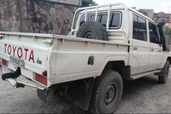 Toyota Land cruiser  Double cabine Anne de fabrication 2020 AVEC PLAQUE Ak10 version cfao 4x4  kilomtrage 58000km  prix 40.000  discuter lgrement