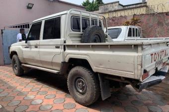 Toyota Land cruiser  Double cabine Anne de fabrication 2020 AVEC PLAQUE Ak10 version cfao 4x4  kilomtrage 58000km  prix 40.000  discuter lgrement
