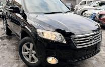 Toyota vanguard 2012 sans plaque essence automatique 4cylinder kilométrage 8500 camera de recul 3 banquette Prix 12500 a discuter mediacongo