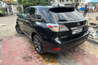  LEXUS RX 270  AUTOMATIQUE  ANNE DE FABRICATION 2015 4CYLINDRES  ESSENCE  FULL OPTIONS  KILOMTRAGE  42.120km CHAISES CHAUFFANTES CAPTEURS DE MOUVEMENTS CLIMATIS  INTRIEUR 