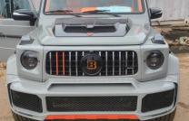 Mercedes brabus 900 année de fabrication 2019 modifier 2025 sans plaque 8 cylindre boîte automatique moteur impeccable Climatisé Caméra 360 intérieur orange goût cuir Toit œuvrant mediacongo