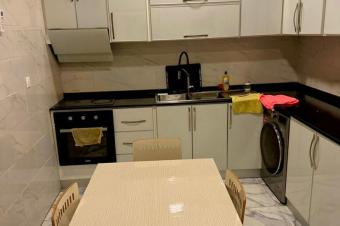GS13IMMO SARL met  votre disposition la vente de ce magnifique   appartement CGombe. Rf lancienne Ambassade de Belgique. Prix d vente propos 340.000  discutable.  vous
