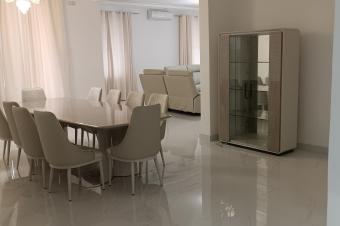 GS13IMMO SARL met  votre disposition la location de ce penthouse CGombe. Rf  Rotana Htel. Loyer mensuel  8.000. Garantie locative  3mois1.  vous la parole. 0899383106