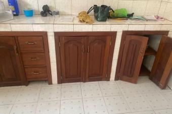 Parcelle avec 2 immeubles  Montngafula 27 sur 35m 650.000