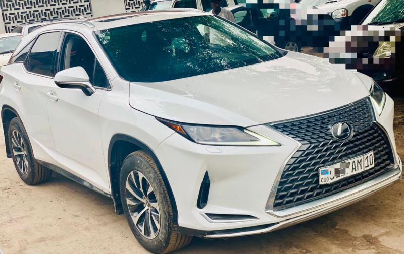 LEXUS RX 350 Automatic Camera de recul Climatisation ok Couleur dorigine Full options Essence Toit ouvrant Prix 25.000 ngociable