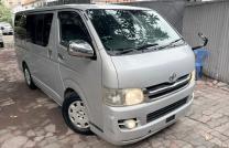 Hiace 2010 diesel automatique  kilométrage 40400 prix 17500 a discuter sans plaque mediacongo