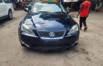*LEXUS IS250* Sans plaque  Couleur bleu d'origine  Climatisé  Volant droite  Full options  6 cylindres  Intérieur cuire  Faible kilométrage  Jantes chromées   *8.000$* a discuter   mediacongo