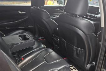 HYUNDAI SANTAFE 2023 Plaque en cours... Couleur dorigine partout  Climatis  Volant gauche  Full options  Faible kilomtrage  Intrieur cuire  6 cylindres  Camra de recul  Chai
