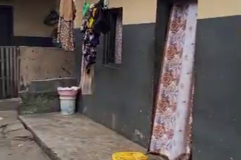 Parcelle  NgiriNgiri sur macadam 10 sur 25m 180.000  discuter