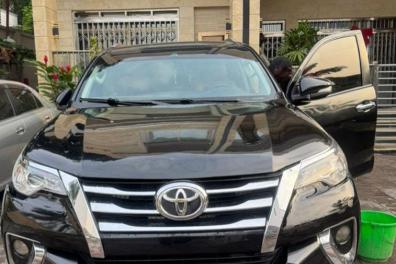 automobile_motos_velos_engins_et_pieces Occasion de Kinshasa  