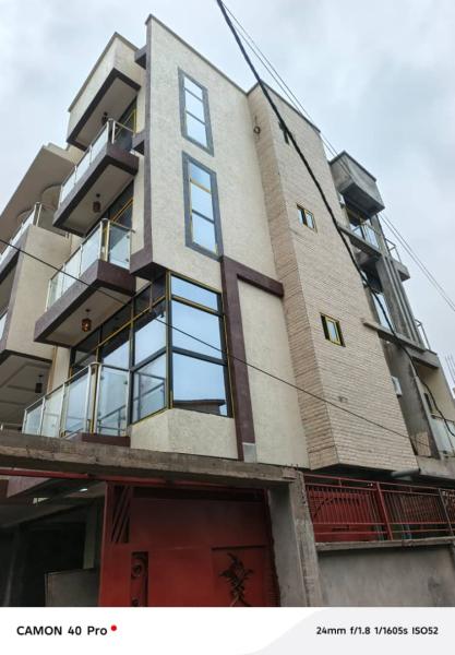 5 GRANDS APPARTEMENTS DE 3 CHAMBRES 3 SALLES DE BAIN  NGALIEMAMACAMPAGNE CENTRE SUPRIEUR MILITAIRE  LUFUNGULA PRS DU MACADAM. 
