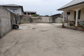 Vente Parcelle avec Maisons  NDjili Quartier 1