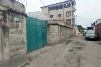 Vente Parcelle avec Maisons  NDjili Quartier 1