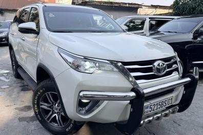 automobile_motos_velos_engins_et_pieces Christian Csk  