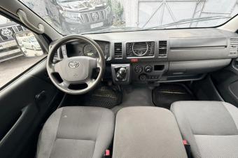 Toyota hiace 2015 diesel manuelle moteur 5l Kilomtrage 56000 prix 16000 a discuter
