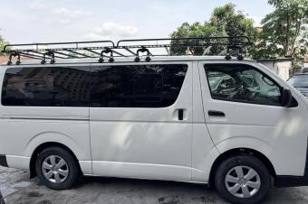 Toyota hiace 2015 diesel manuelle moteur 5l Kilomtrage 56000 prix 16000 a discuter