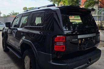 Arrivage Toyota Prado Luxury Brand New Couleur  NoireNoire Annee 2025 Automatique Steptronique Essence 4 cylindre 2.4 twin turbo Demarrage bouton Char
