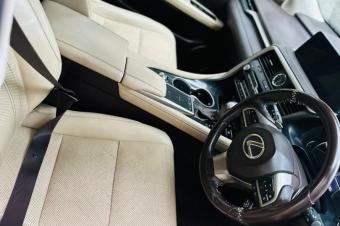 Lexus Rx450h Anne 2022 Volant droite Essence  Automatique  Full option  Intrieur en cuir beige Climatise Camra   Couleur dorigine  Kilomtrage 42000km Plaqu rcente  