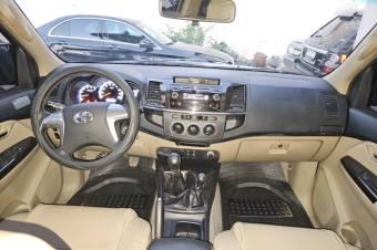 TOYOTA FORTUNER PLAQUE BV 2015 AUTHENTIQUE  PRIX 16.500 LISOLO MUKIE KK  MANUELS DIESELS KILOMTRAGE TRS FAIBLES CLIMATISATION IMPECCABLES FULLS OPTIONS LOCALISATION LIM