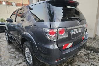 TOYOTA FORTUNER PLAQUE BV 2015 AUTHENTIQUE  PRIX 16.500 LISOLO MUKIE KK  MANUELS DIESELS KILOMTRAGE TRS FAIBLES CLIMATISATION IMPECCABLES FULLS OPTIONS LOCALISATION LIM