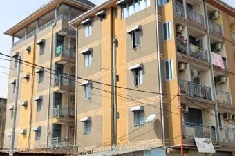 Parcelle avec 2 immeubles  Lingwala 2.000.000