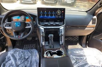 Toyota Land Cruiser VX.R 2024