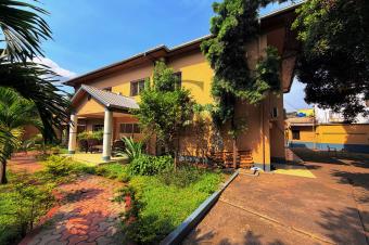 TESVOUS  LA RECHERCHE DUNE VILLA CALME CONFORTABLE ET IDALEMENT SITUE  PROXIMIT DU CENTREVILLE 