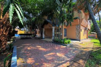TESVOUS  LA RECHERCHE DUNE VILLA CALME CONFORTABLE ET IDALEMENT SITUE  PROXIMIT DU CENTREVILLE 