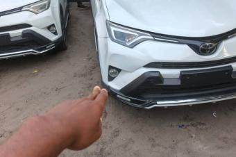 New rav 2018 full option  sans plaque automatique  essence volant droite Prix 18 000  discuter Offre direct localisation appel moi